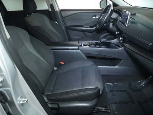 Used 2022 Nissan Rogue SV AWD/4WD image 35