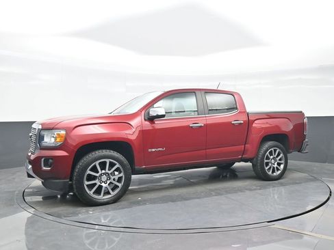 Used 2019 GMC Canyon Denali image 2