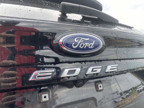 Used 2024 Ford Edge SEL w/ Convenience Package AWD/4WD image 11