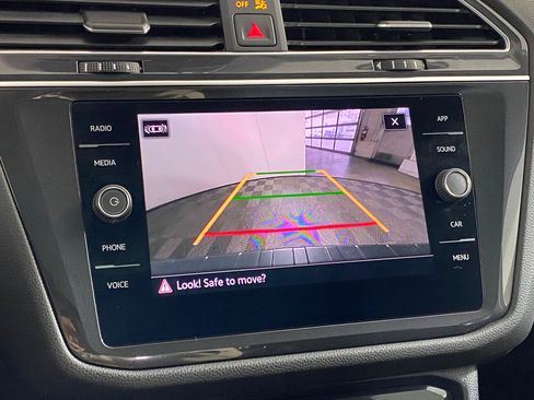 Used 2022 Volkswagen Tiguan SE image 26