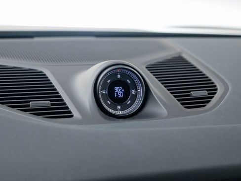 New 2026 Porsche Cayenne image 30