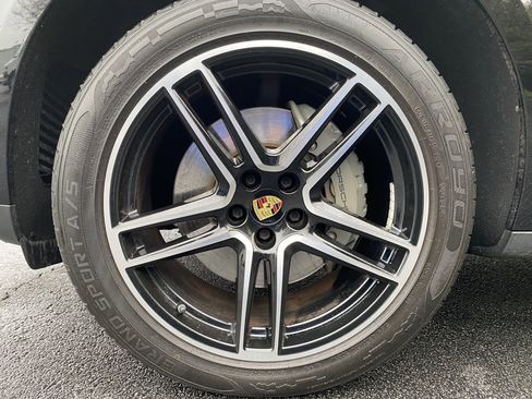 Used 2021 Porsche Macan S image 38