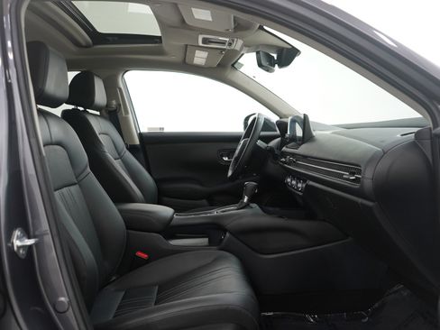 Used 2023 Honda HR-V EX-L image 11