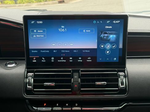 Used 2024 Lincoln Navigator Reserve image 36