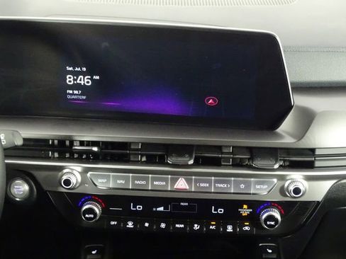 Used 2024 Kia Telluride S image 28