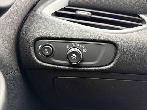 Used 2024 Chevrolet Malibu LT image 14