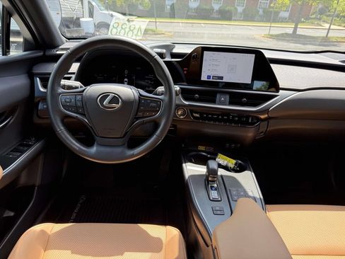 Used 2025 Lexus UX 300h AWD w/ Accessory Package (Z1) image 8