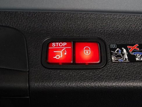 Certified 2026 Mercedes-Benz GLS 450 4MATIC image 38