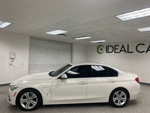 Used 2018 BMW 330e image 8