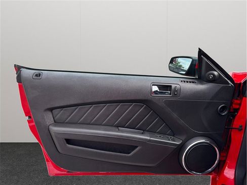 Used 2013 Ford Mustang GT Premium w/ Security Pkg image 20