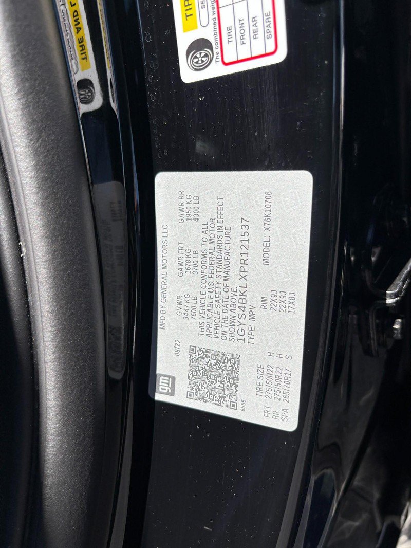 Used 2023 Cadillac Escalade Premium Luxury AWD/4WD image 17