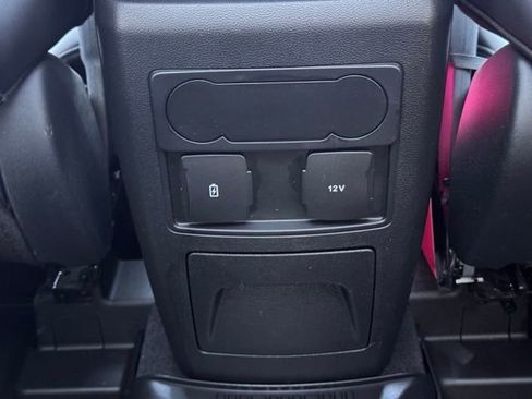 Used 2023 Ford Explorer XLT w/ Equipment Group 202A image 30