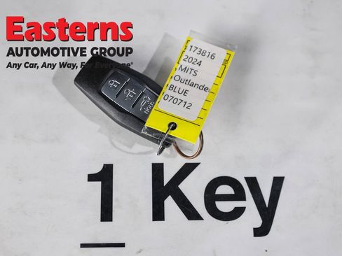Used 2024 Mitsubishi Outlander SE AWD/4WD image 24