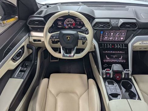 Used 2019 Lamborghini Urus image 7