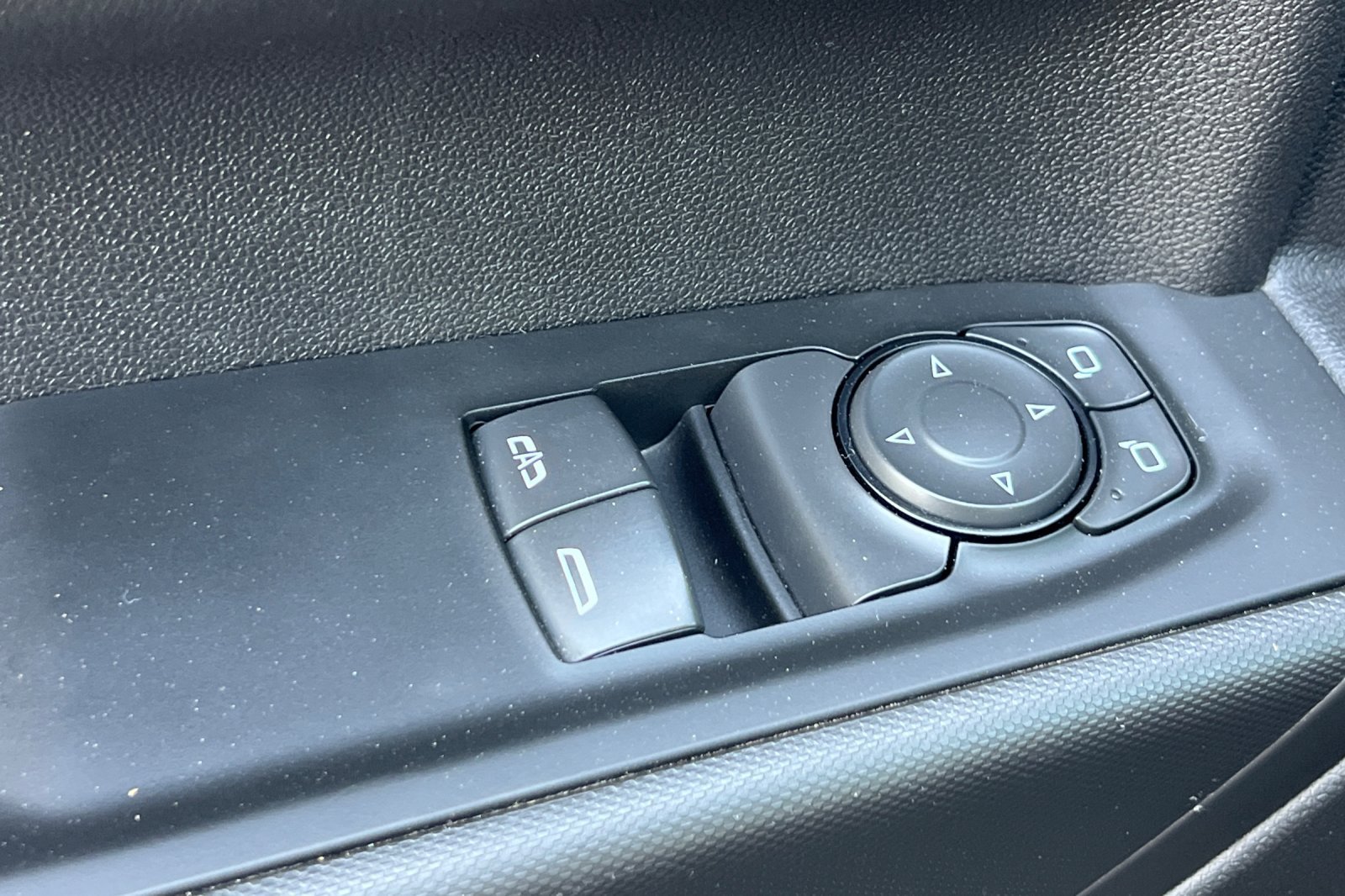 Used 2025 Chevrolet Silverado 1500 W/T RWD image 14