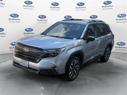 Used 2025 Subaru Forester Touring w/ Popular Package - Touring image 8
