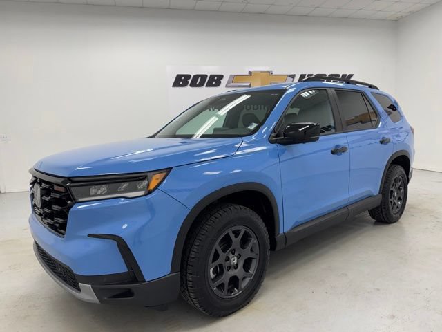Used 2025 Honda Pilot TrailSport image 1