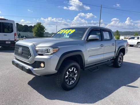 Used 2019 Toyota Tacoma TRD Off-Road RWD image 9
