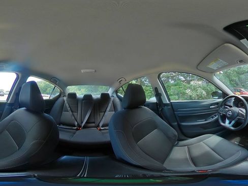 Used 2025 Nissan Altima 2.5 SV FWD image 42