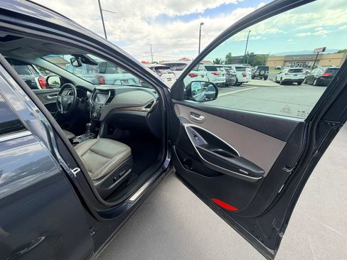 Used 2017 Hyundai Santa Fe FWD w/ SE Ultimate Tech Package 03 image 27
