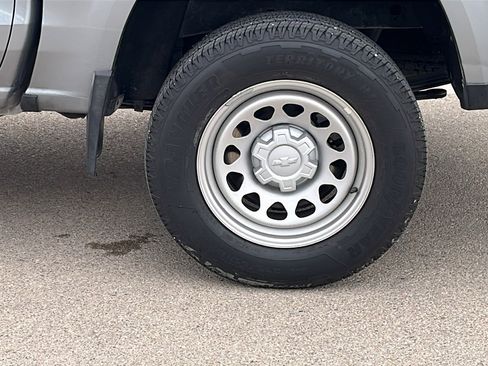 Used 2024 Chevrolet Colorado W/T image 5