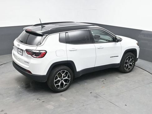 Used 2025 Jeep Compass Limited AWD/4WD image 24