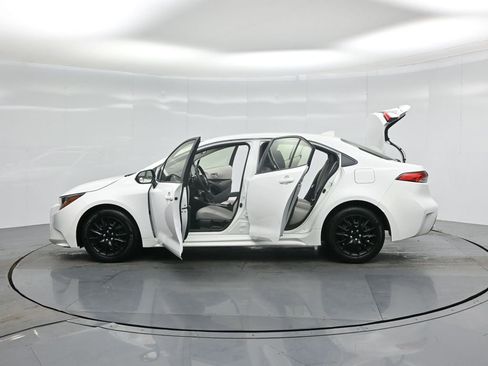 Used 2020 Toyota Corolla LE image 31