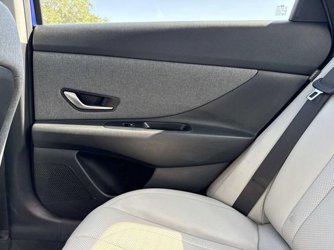 Used 2024 Hyundai Elantra Limited FWD image 16