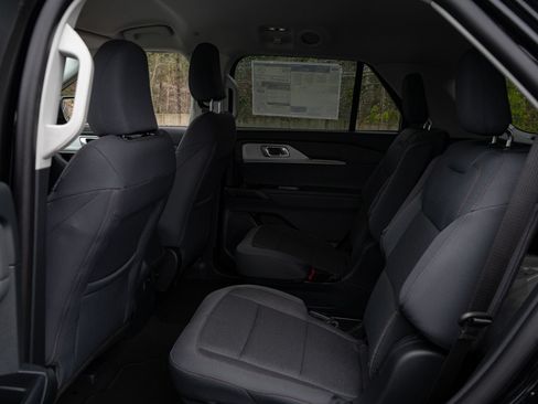 New 2026 Ford Explorer Active RWD image 18