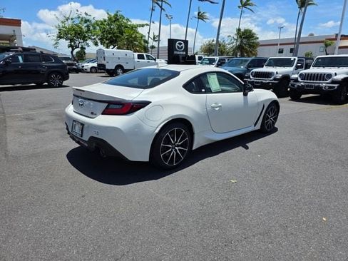 Used 2023 Toyota GR86 RWD image 7
