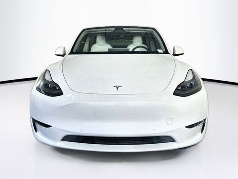 Used 2022 Tesla Model Y Performance AWD/4WD image 2