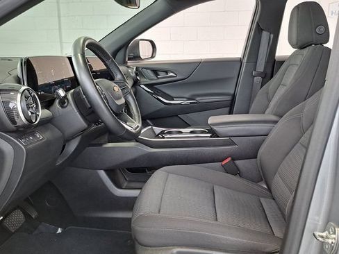 Used 2025 Chevrolet Equinox LT FWD image 21