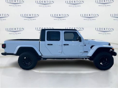 Used 2022 Jeep Gladiator Sport image 5