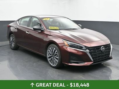 Used 2024 Nissan Altima 2.5 SV