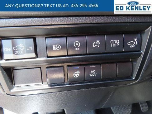 Used 2023 Toyota Tundra Platinum AWD/4WD image 23