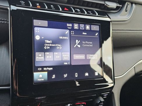 New 2025 Jeep Grand Cherokee L Laredo image 12