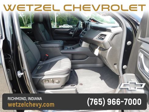 Certified 2022 Chevrolet Suburban RST w/ Luxury Package AWD/4WD image 19