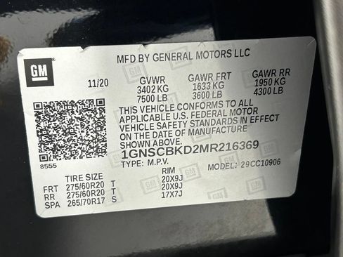 Used 2021 Chevrolet Suburban LS w/ Driver Alert Package RWD image 37