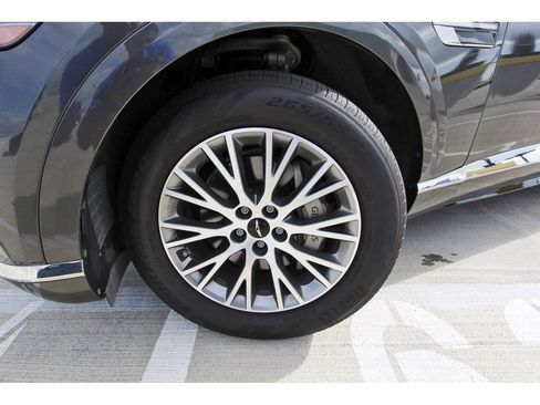 Used 2025 Genesis GV80 2.5T Standard AWD/4WD image 31