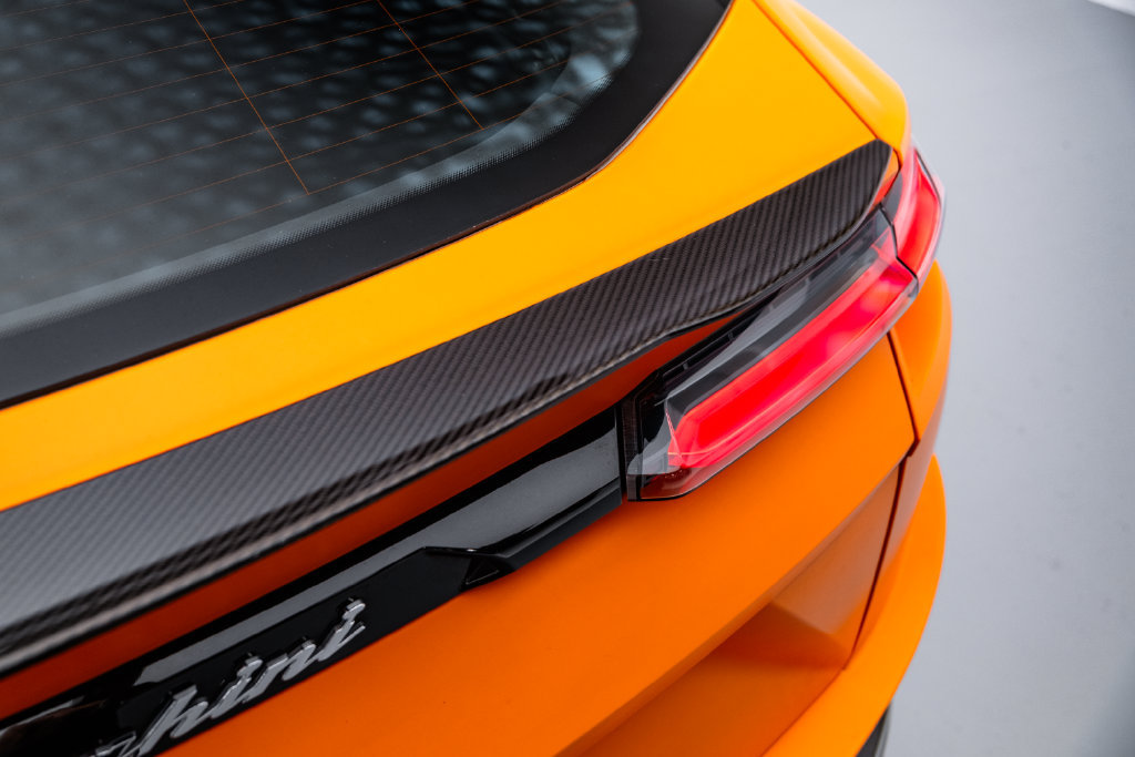 Used 2023 Lamborghini Urus Performante AWD/4WD image 32