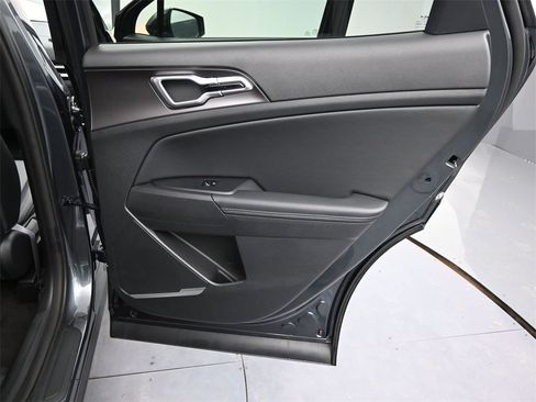 New 2026 Kia Sportage EX image 21