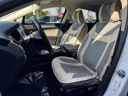 Used 2019 Ford Fusion S image 12