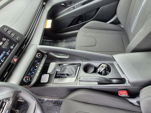 New 2026 Hyundai Elantra Sport FWD image 20