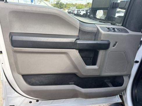 Used 2018 Ford F250 XL w/ Power Equipment Group image 18