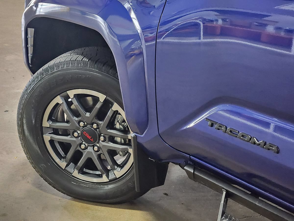 Used 2024 Toyota Tacoma TRD Sport AWD/4WD image 23