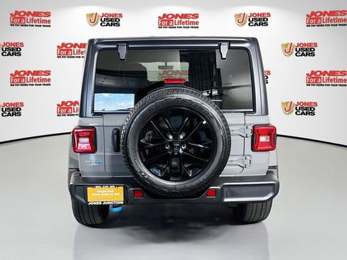 Used 2023 Jeep Wrangler Unlimited Sahara w/ Cold Weather Group AWD/4WD image 16