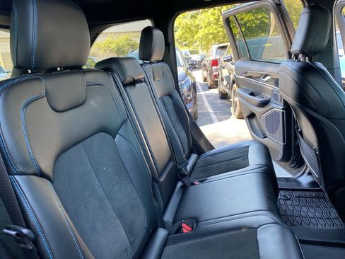 Used 2022 Jeep Grand Cherokee Trailhawk image 22