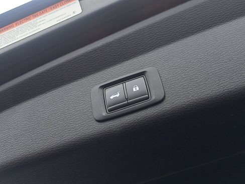 Used 2024 Mitsubishi Outlander SE image 11