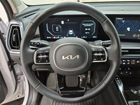 Used 2025 Kia Sorento SX AWD/4WD image 15