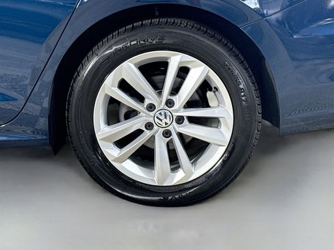 Used 2020 Volkswagen Passat 2.0T SE w/ Sunroof Package image 37